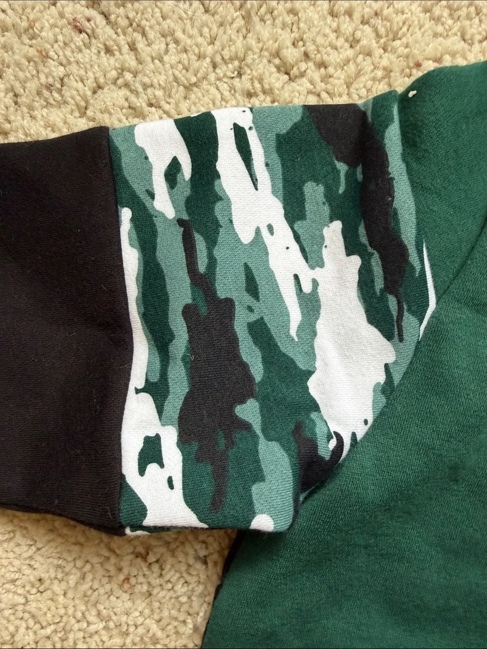 The Children's Place Boys' Green Camo Panel Sweatshirt NWT